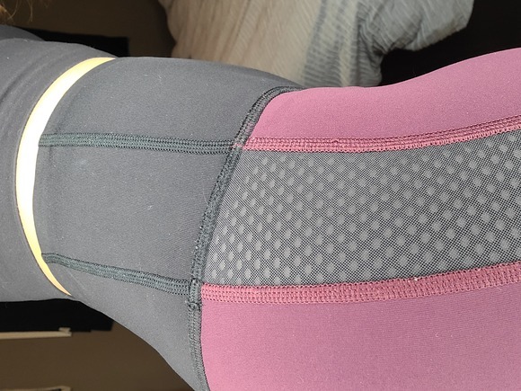 Rare ultra Hi-Rise Lululemon - Picture 3 of 4